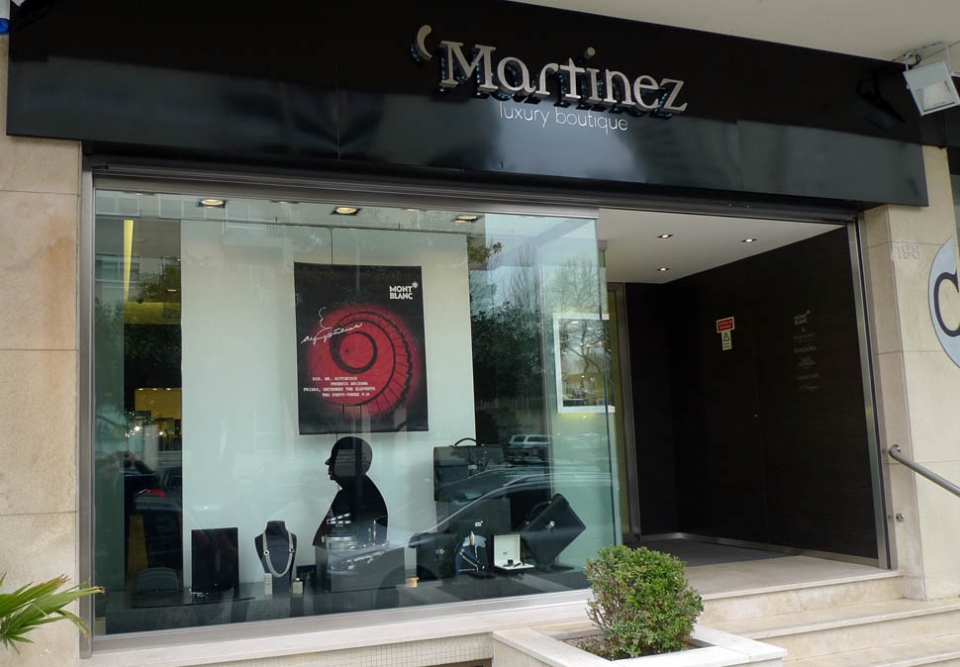 Martinez - Luxury Boutique